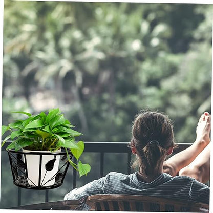 1pc Small Leaf Flower Basket Outdoor Decor Metal Fence Hanging Flower Pot Holder Railing Planter Hanger Hanging Planter Pots for Plants Flower Hanging Holder Window Leaves Iron